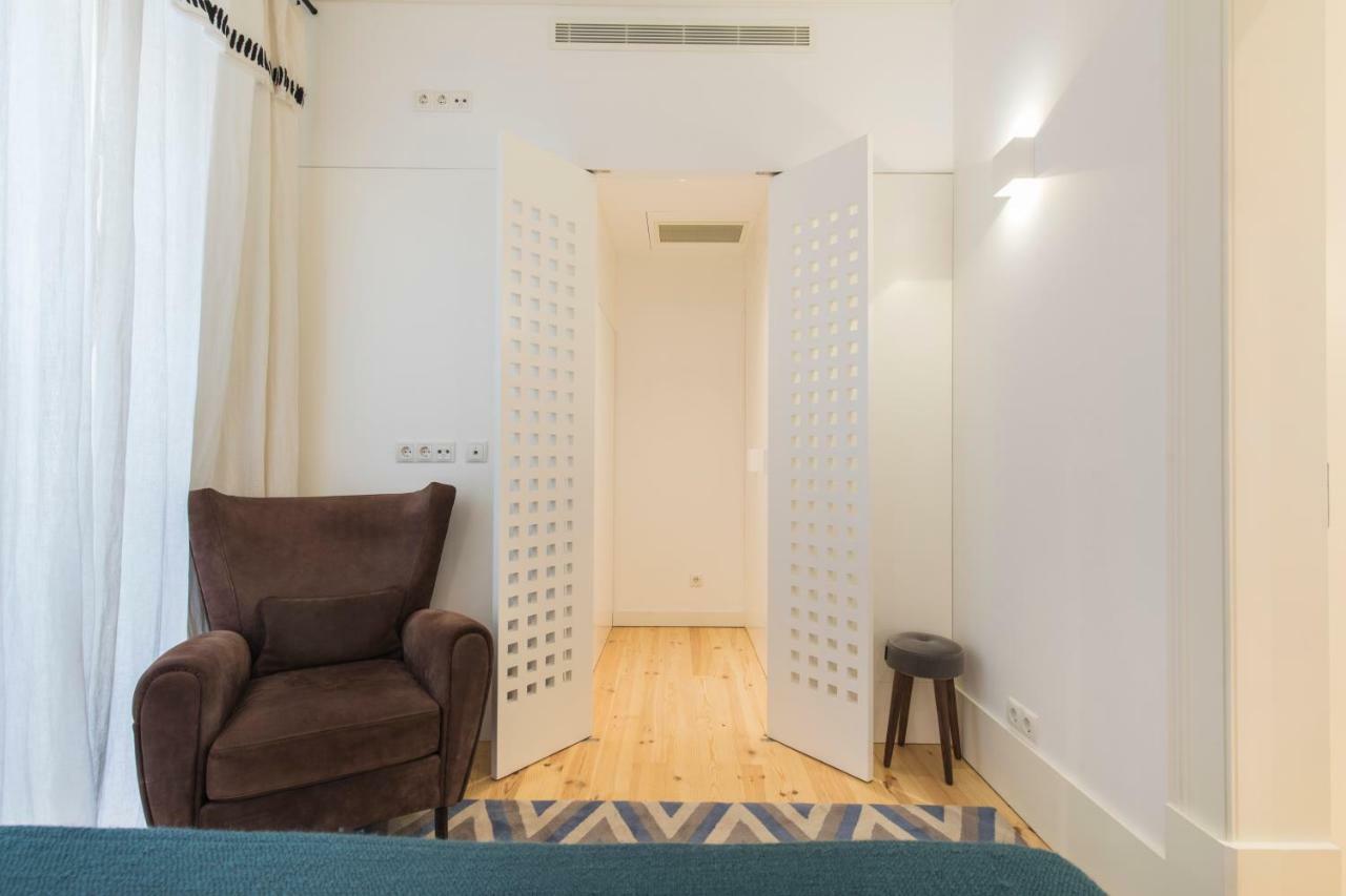 Charming 2 Bedroom Apartment In Baixa Chiado Lisbon Bagian luar foto