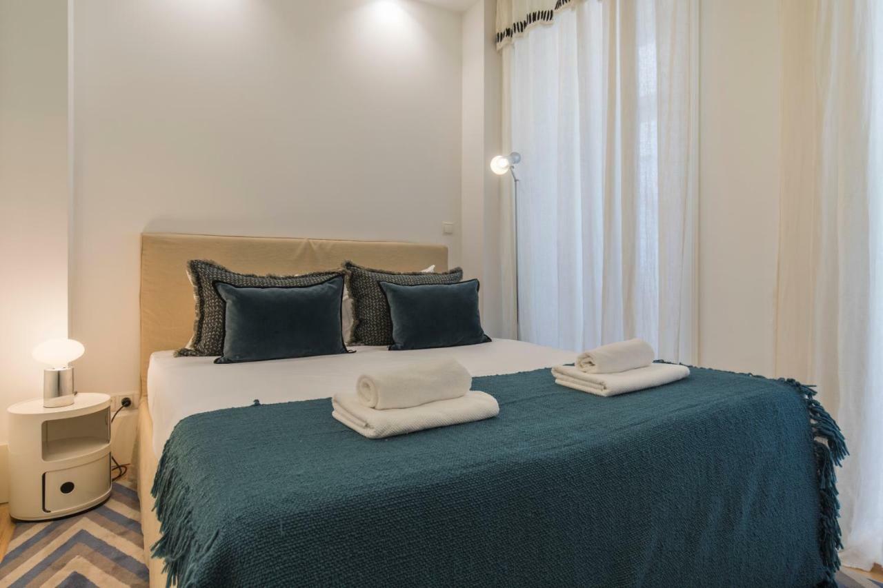 Charming 2 Bedroom Apartment In Baixa Chiado Lisbon Bagian luar foto
