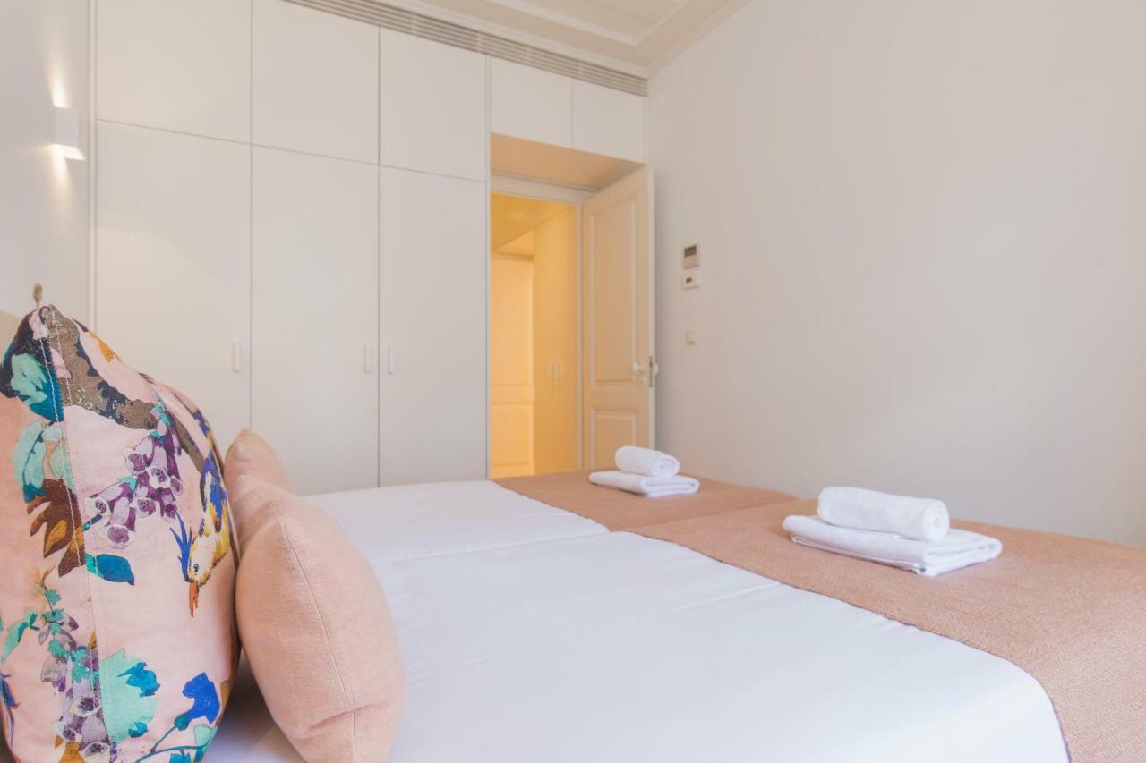 Charming 2 Bedroom Apartment In Baixa Chiado Lisbon Bagian luar foto