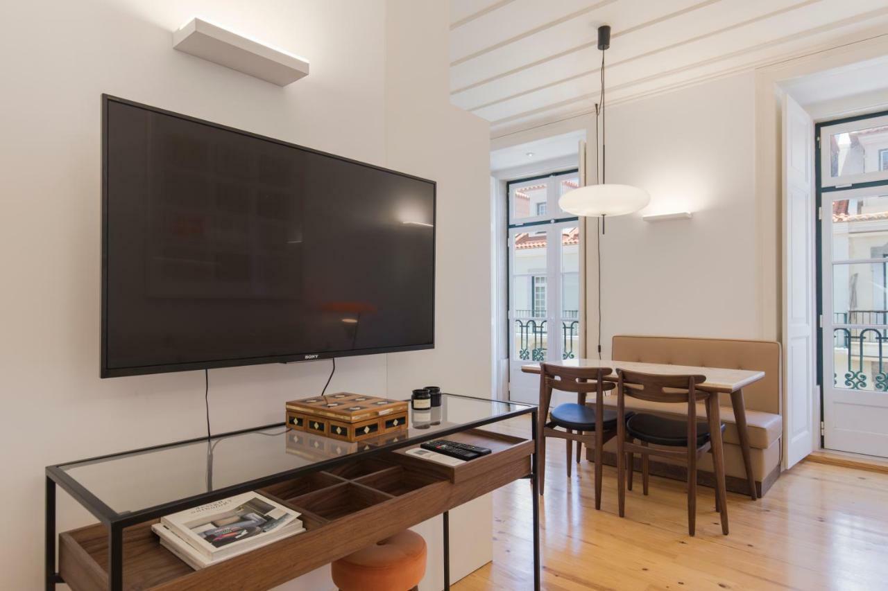 Charming 2 Bedroom Apartment In Baixa Chiado Lisbon Bagian luar foto
